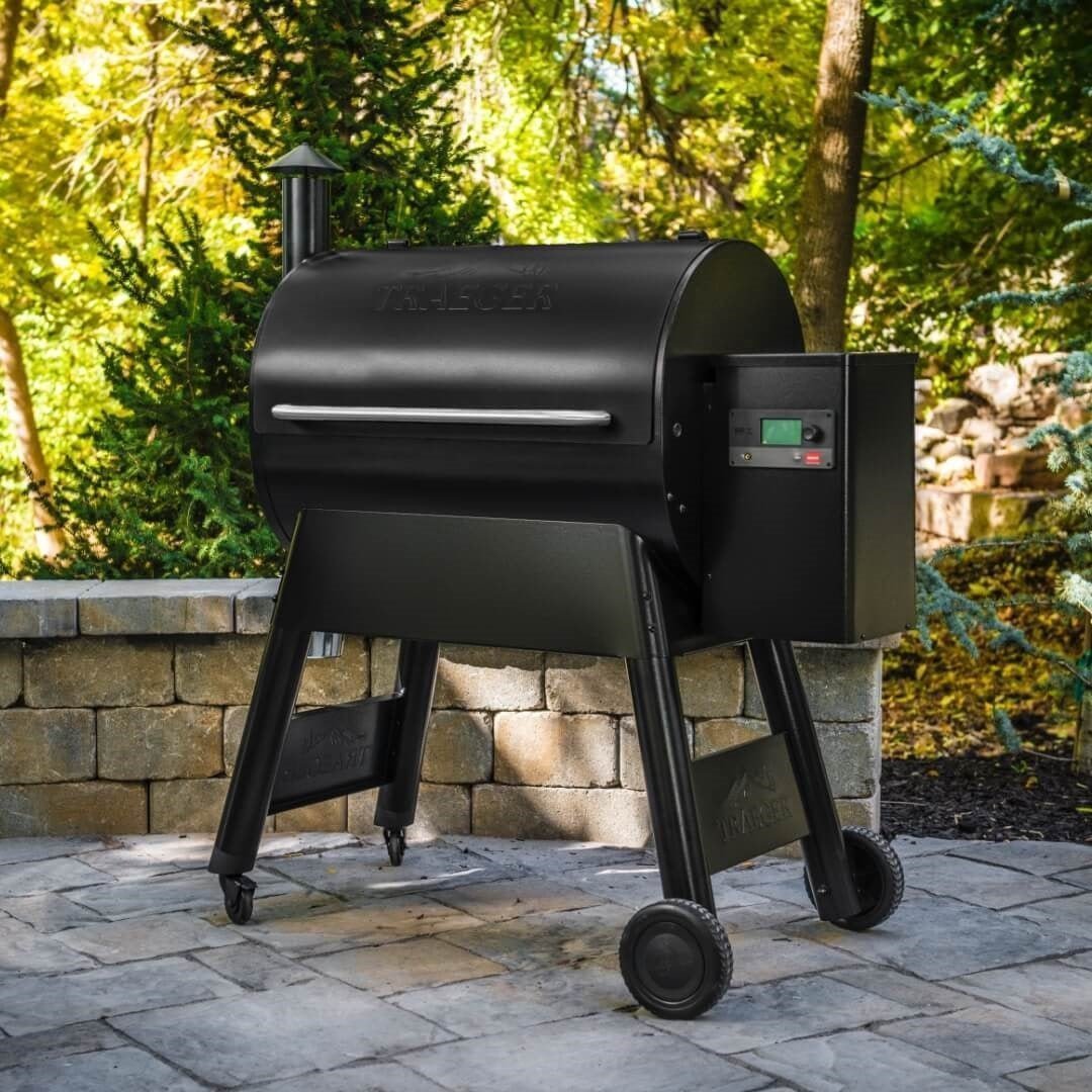 Traeger Black Pro 780 WiFi-Enabled Pellet Grill image 2