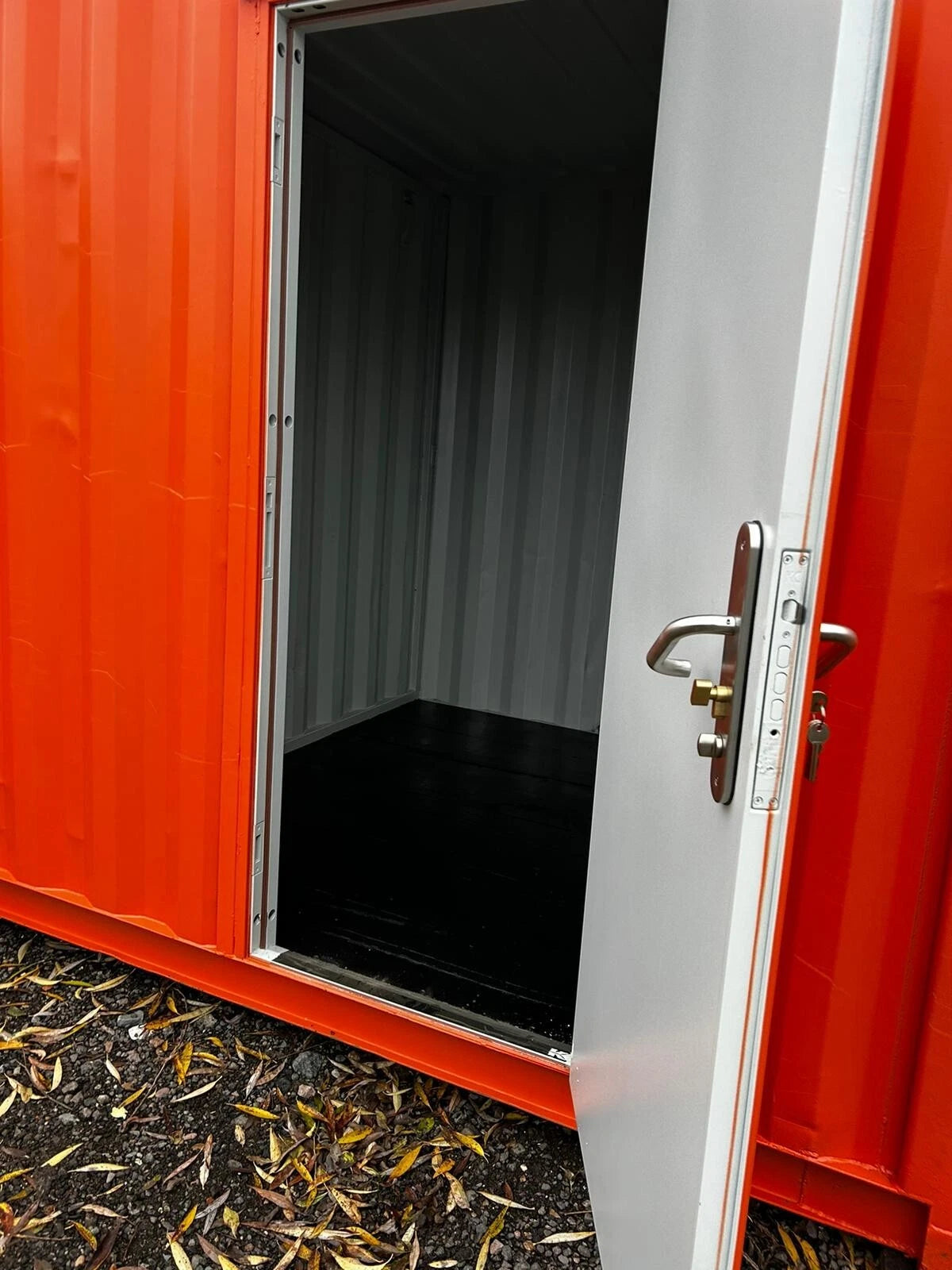 40ft x 8ft shipping container Multistore image 2