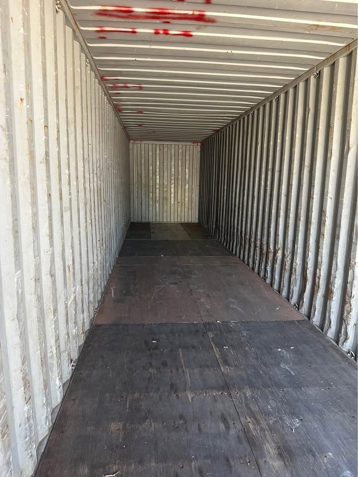 40 High Cube Shipping Container – Solid & Spacious! image 4