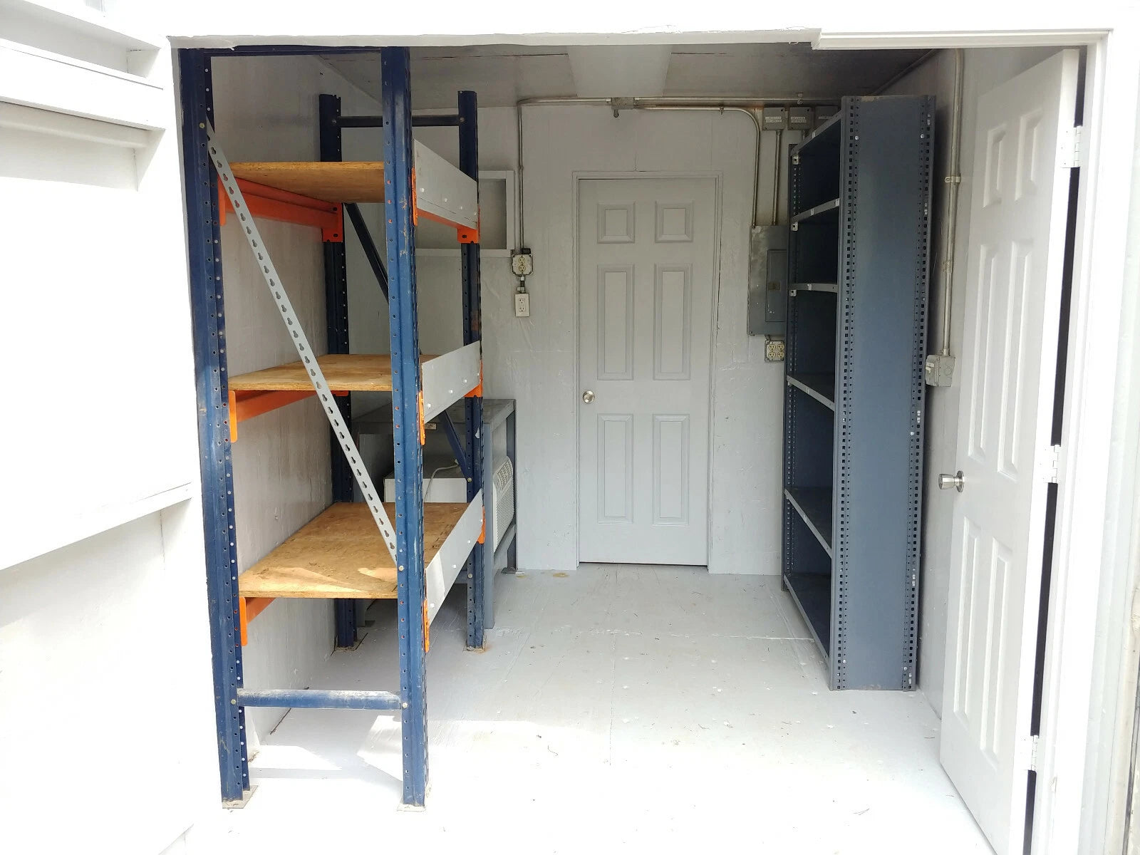 40 ft Container Shop – Climate Controlled Office + Inventory Storage / Racking image 2