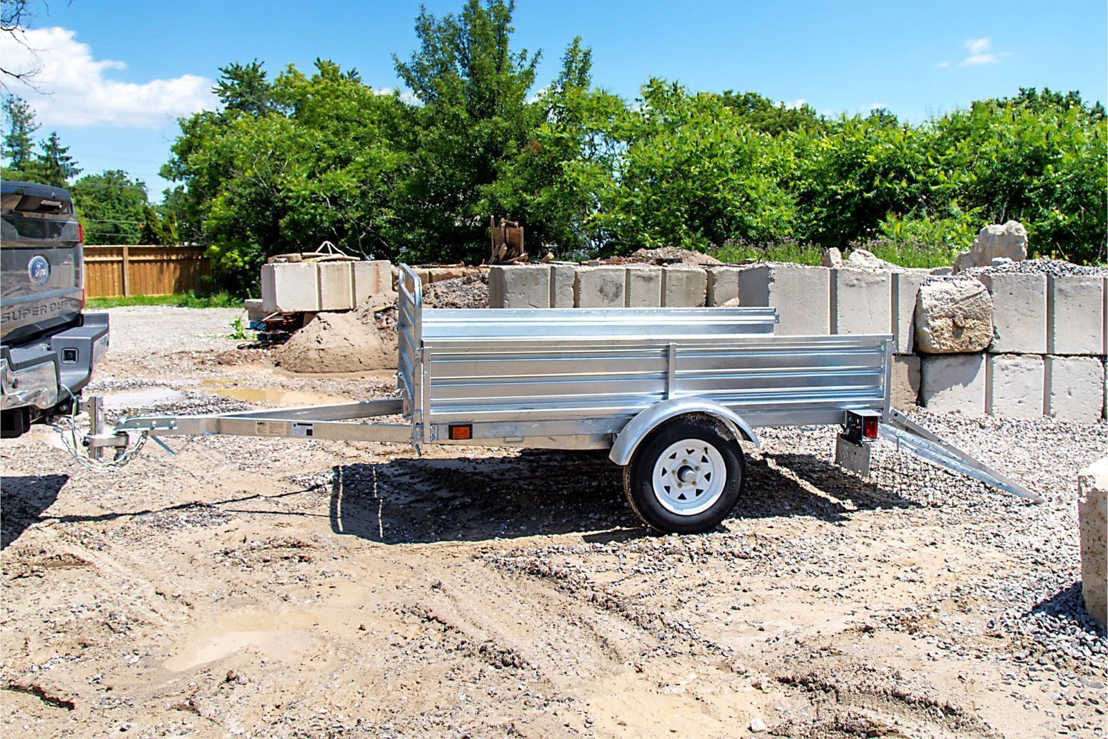 DK2 5-ft x 7-ft Steel Utility Trailer with Ramp Gate ( 1639-lb Capacity ) 2491713 image 5