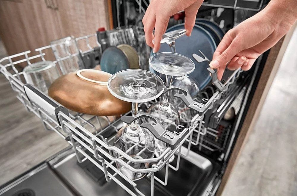 KitchenAid – Top Control Built-In Dishwasher with Stainless Steel Tub, FreeFlex Third Rack, 44dBA – Black stainless steel image 3