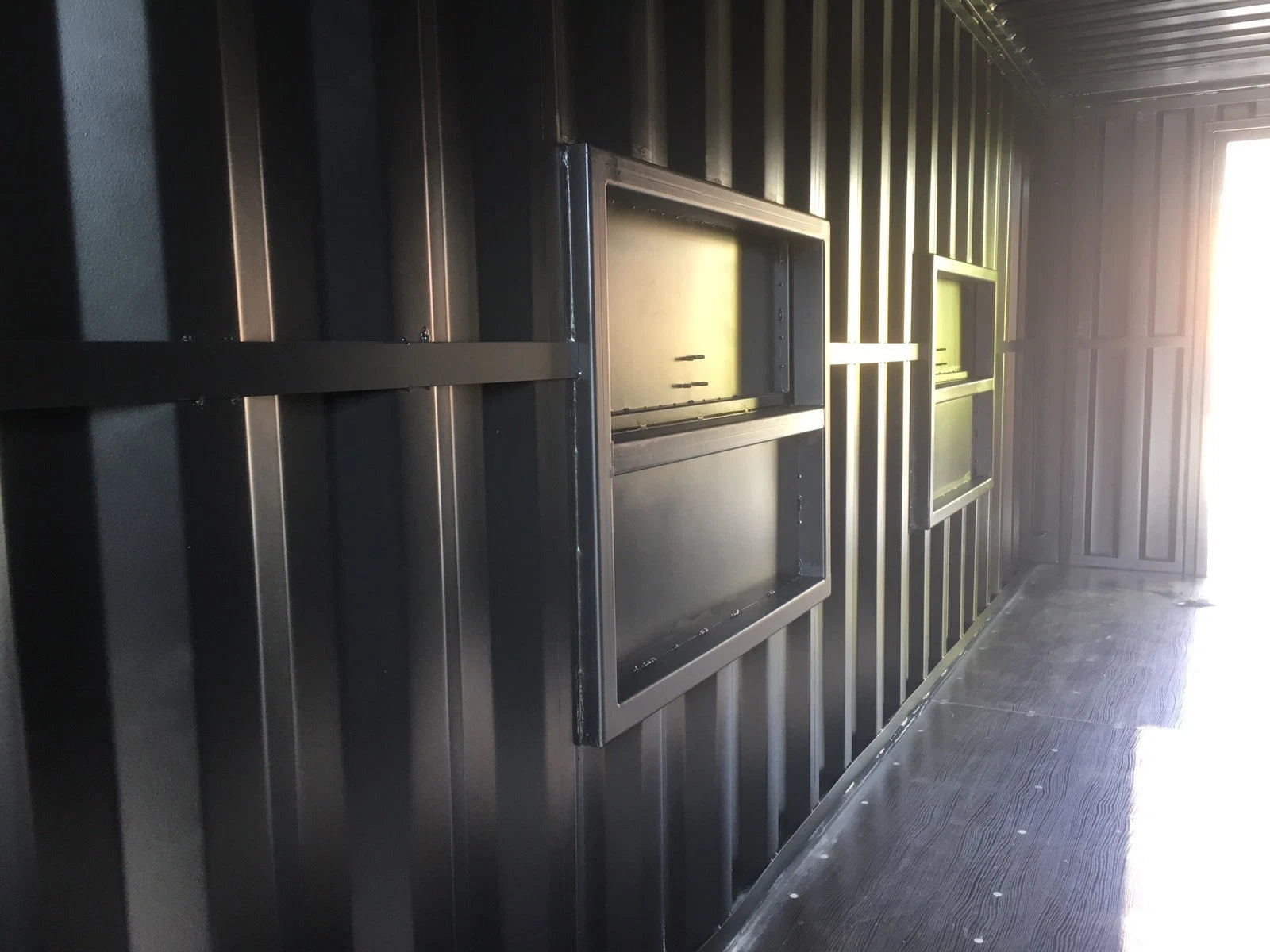 20ft Side Door One Trip Shipping Container/conversion/bar image 2