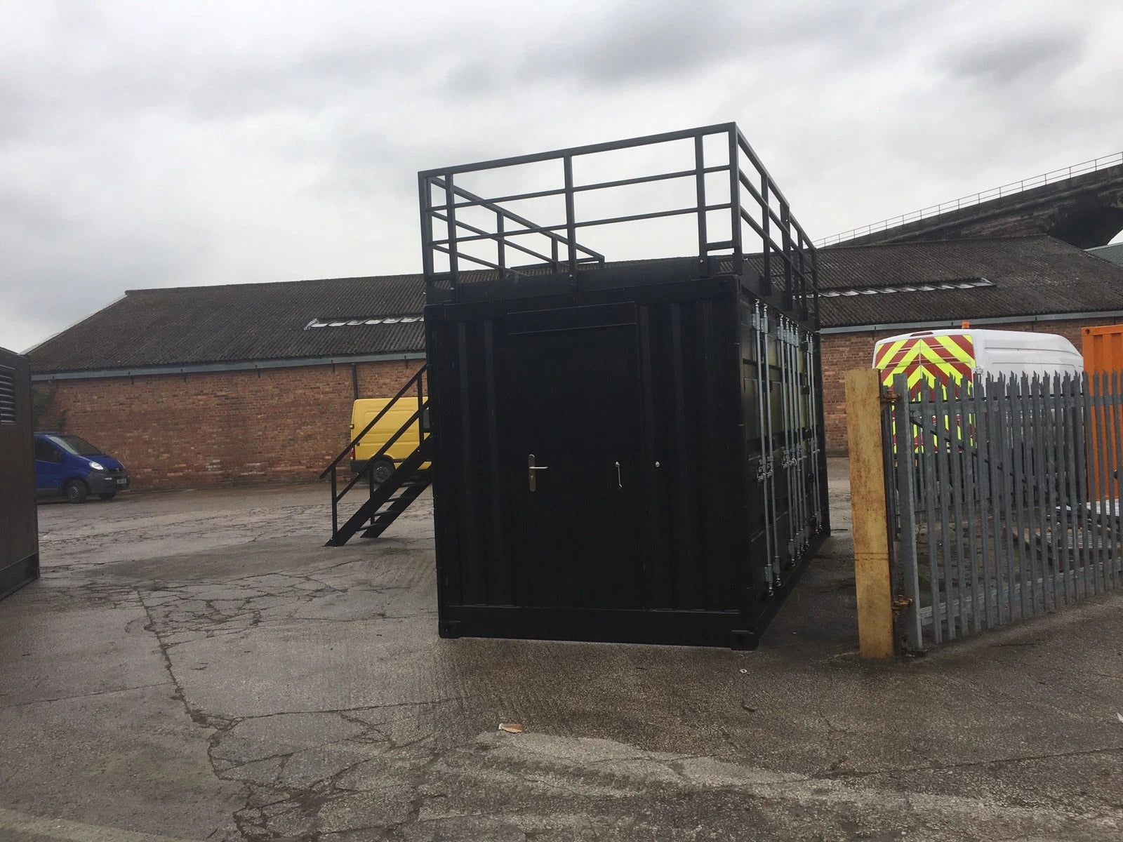 20ft Side Door One Trip Shipping Container/conversion/bar image 9