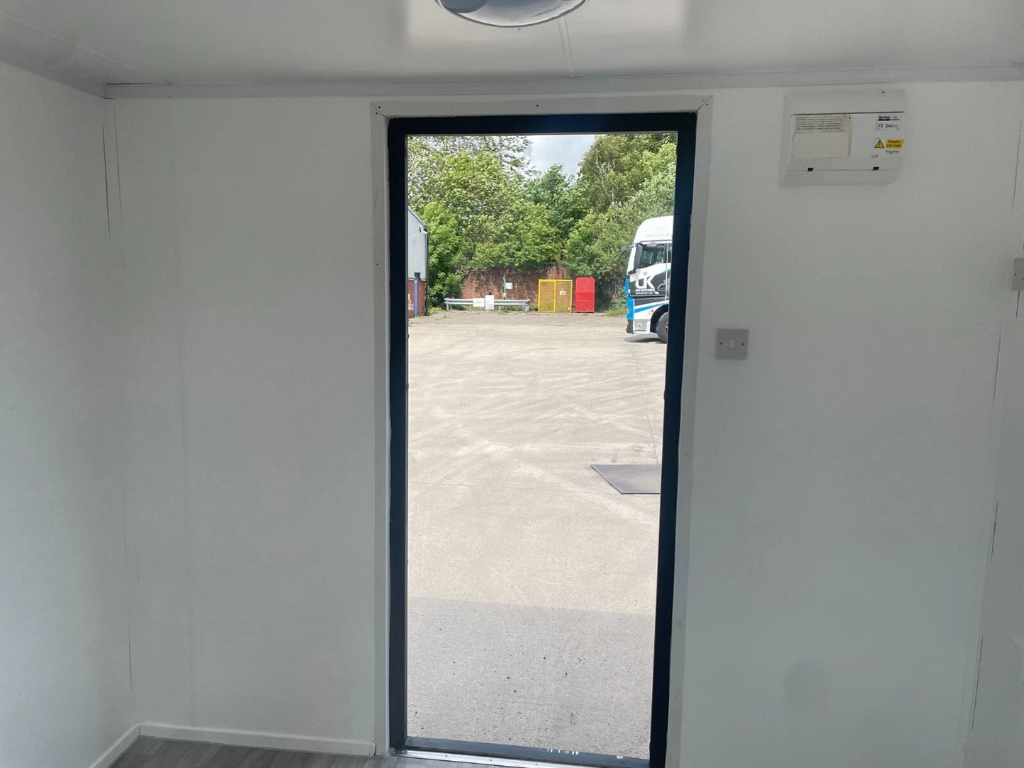 10×8 ft Small Office Container, High Security image 2
