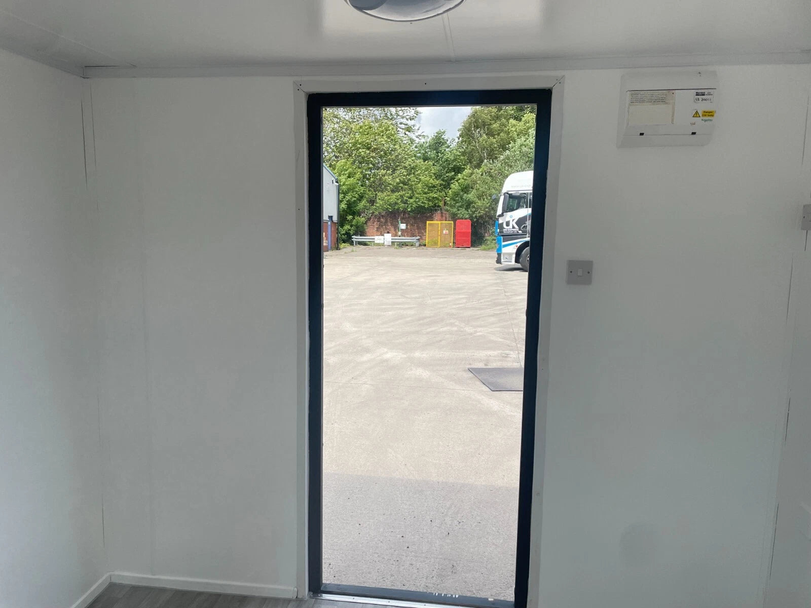 10×8 ft Small Office Container, High Security image 2