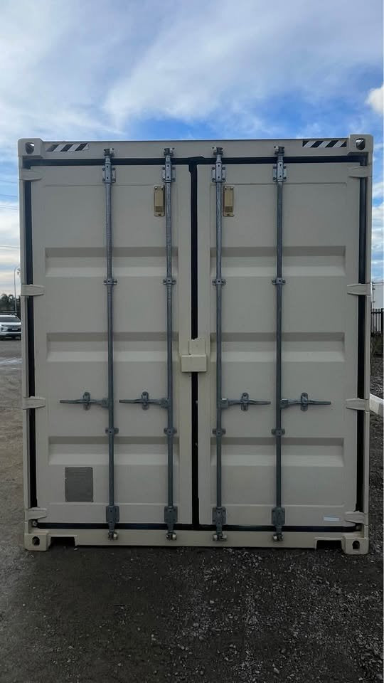 20ft HC Shipping Container with Rollup Door – Extra Height, Secure & Easy Access image 4