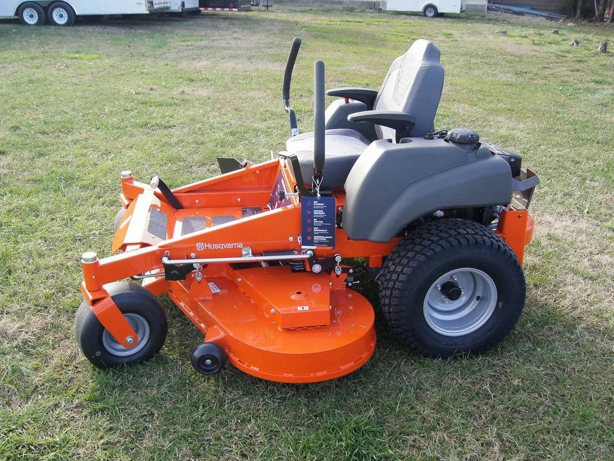 Husqvarna MZ61 61″ Zero Turn Lawns Mowers 24HP KAW (Scratch and Dent) image 2