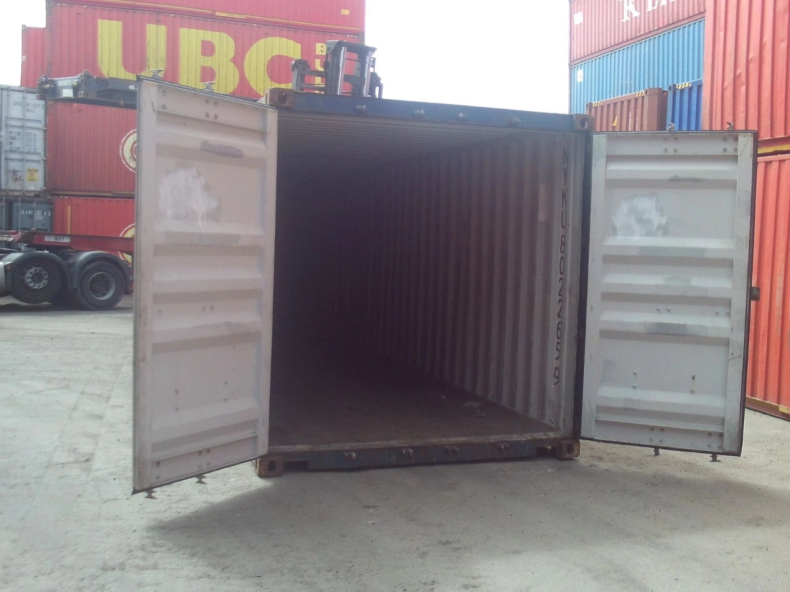 40 ‘ Standard Quality Shipping / Storage Container image 2