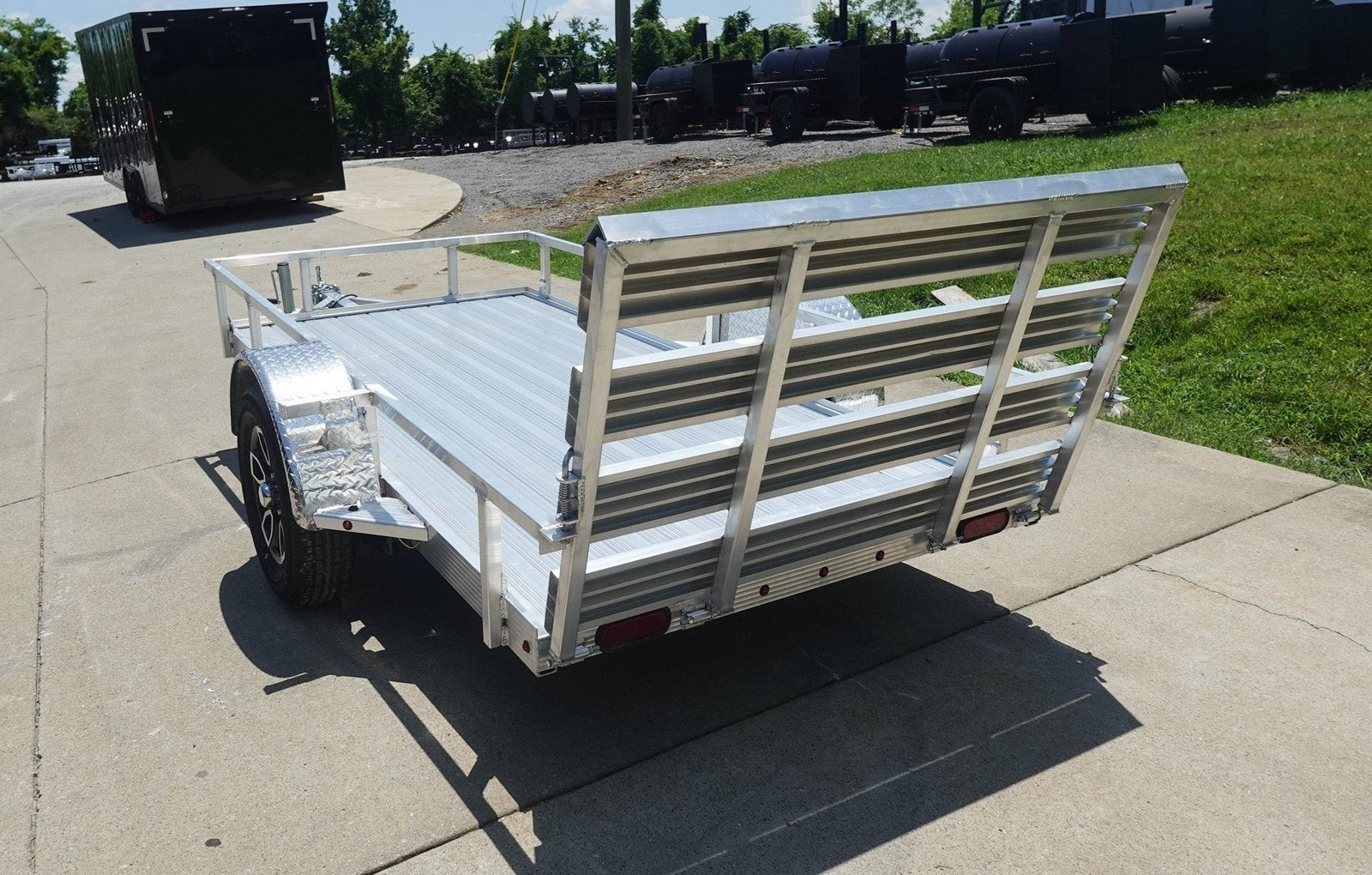 5′ x 10′ Aluminum Utility Trailer with Gate and Mag Wheels – 3500 lb Axle image 6
