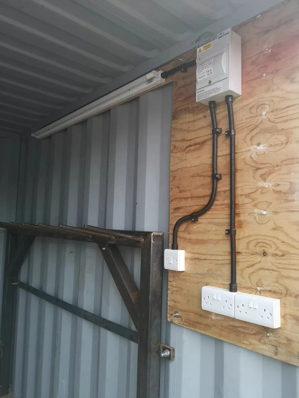 10 ft x 8 ft Rigging Loft / Tackle Store / Steel Storage Container Bespoke image 3