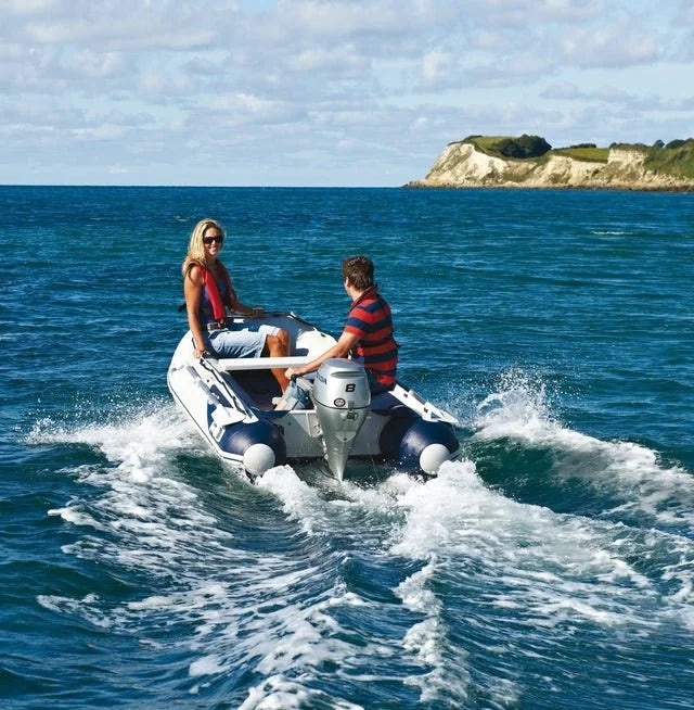Honda BF8 Portable Outboard Motors. image 1