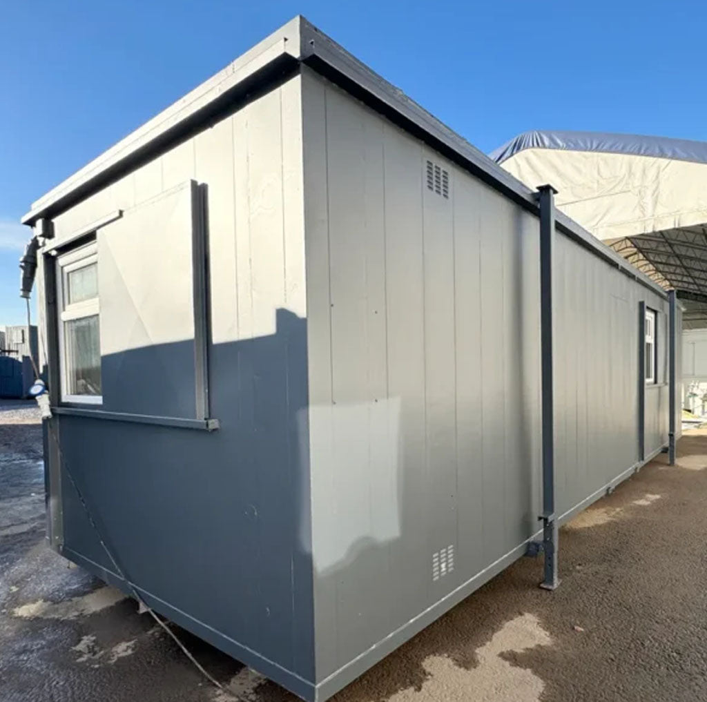 32 X 10ft Customized Containers image 4