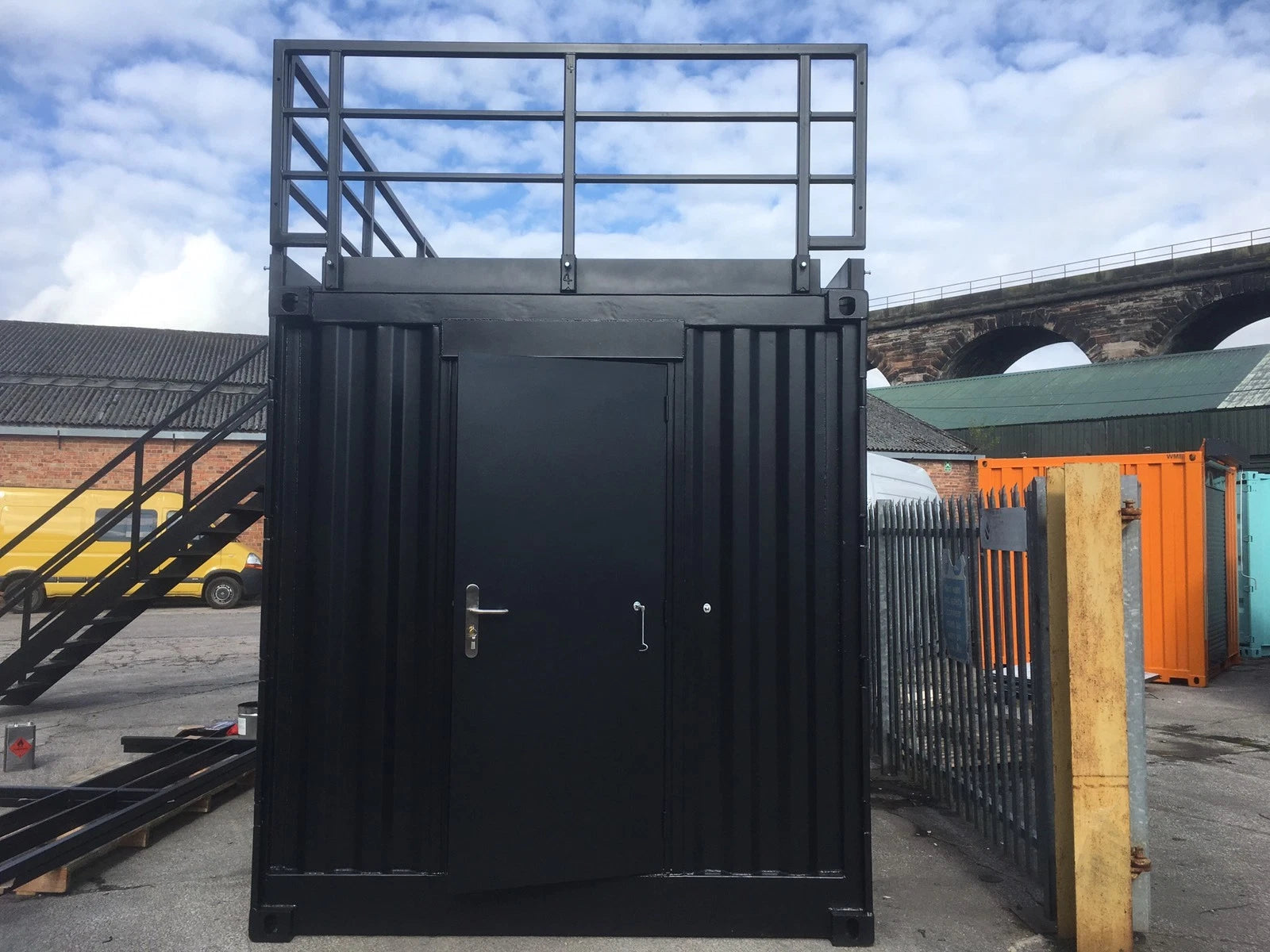 20ft Side Door One Trip Shipping Container/conversion/bar image 4