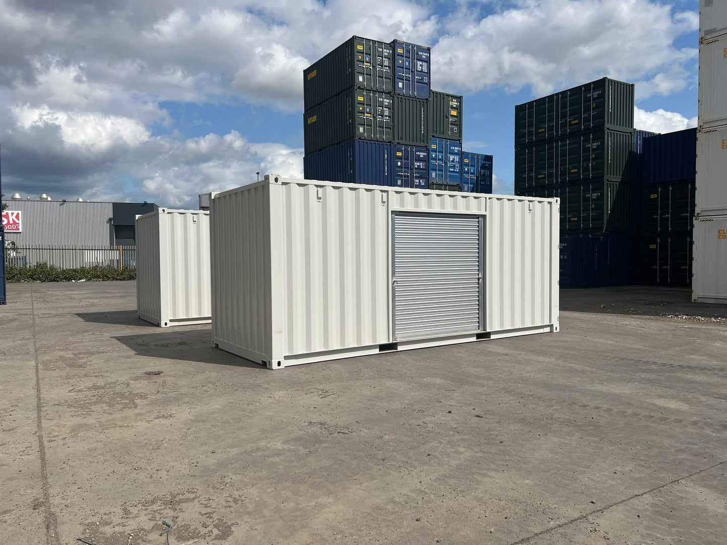 20ft Custom Shipping Container – Roller Shutter RAL 7035 Respray image 0