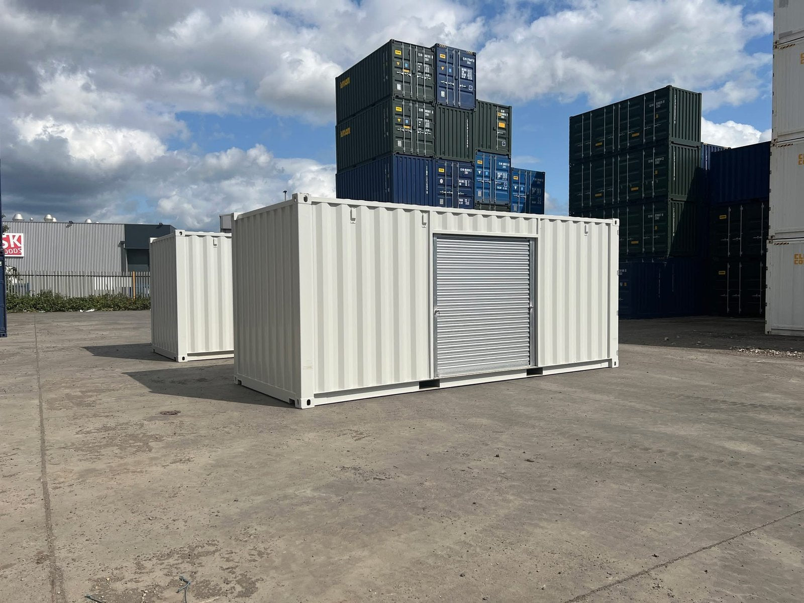 20ft Custom Shipping Container – Roller Shutter RAL 7035 Respray image 0