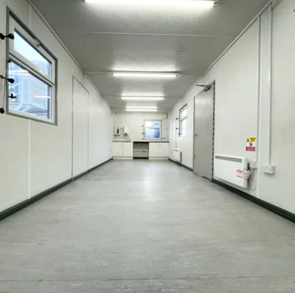 32 X 10ft Customized Containers image 3