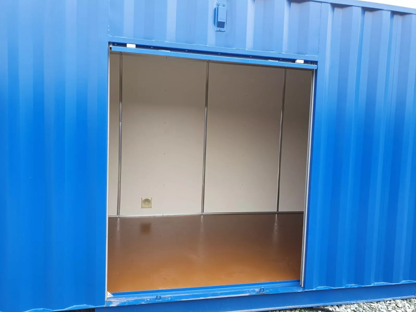 40ft Containers as Self Storage Rooms – Insulated – Ply Lined – Premium image 5