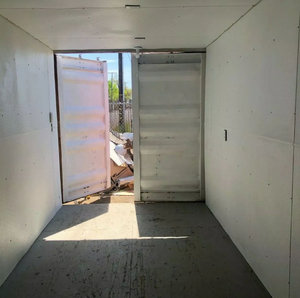 20 ft Insulated Shipping container Greenhouse image 2