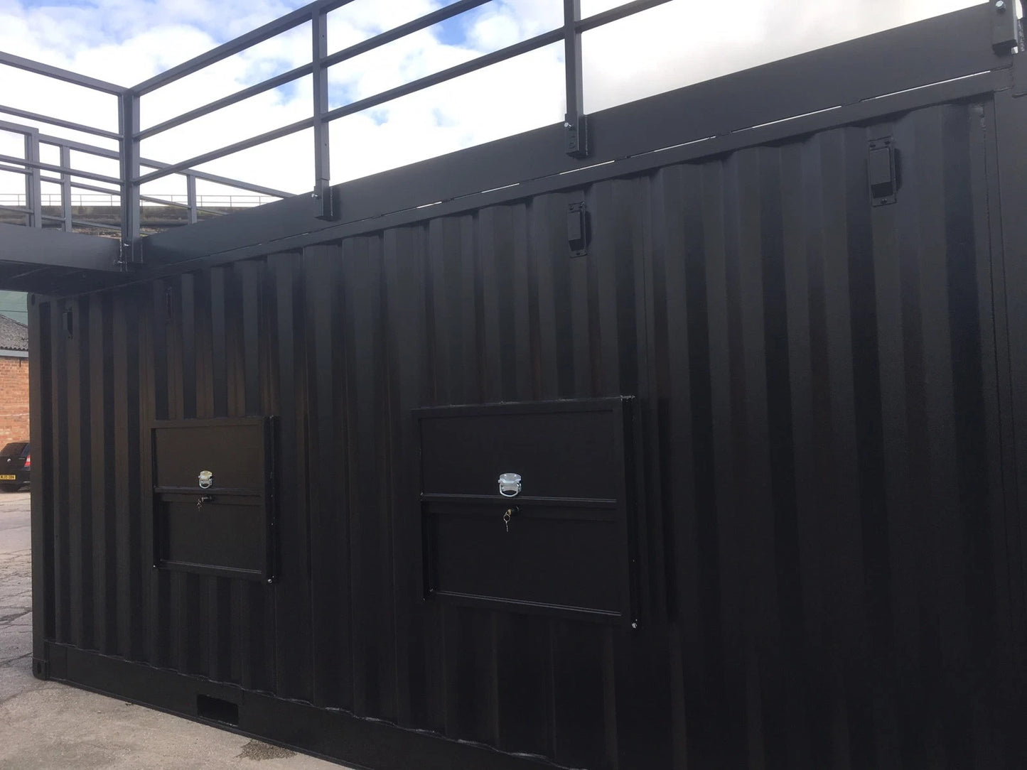 20ft Side Door One Trip Shipping Container/conversion/bar image 5