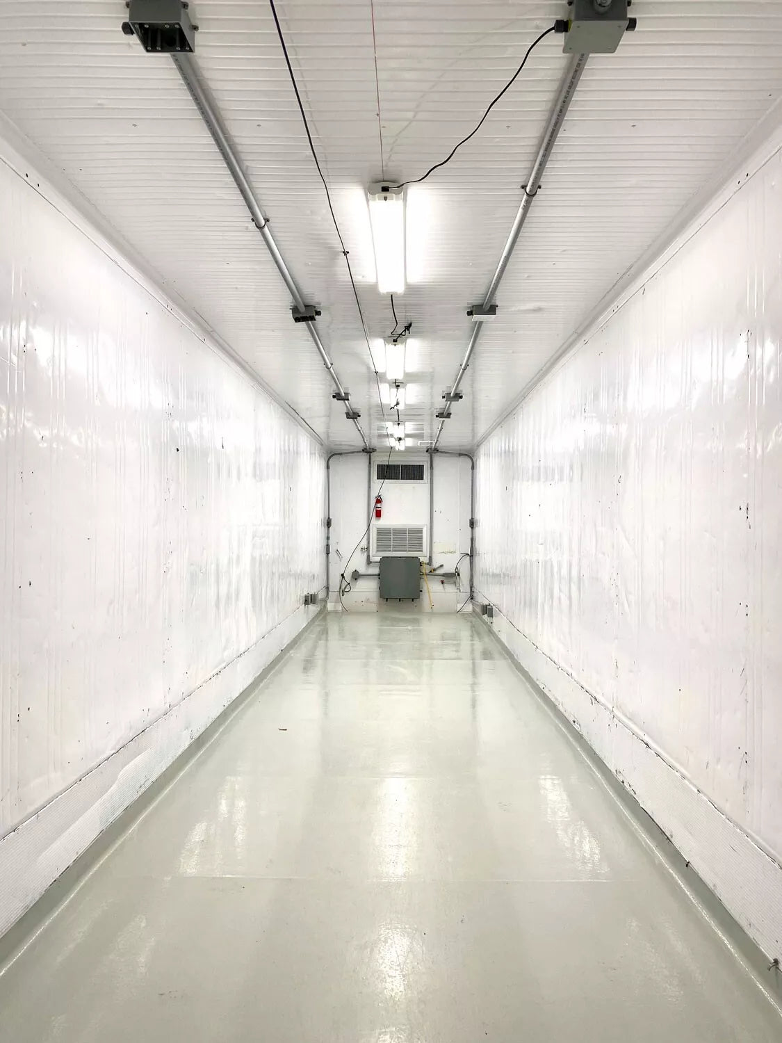 40 Foot High Cube Insulated Shipping Container with 5 Ton Bard HVAC image 4