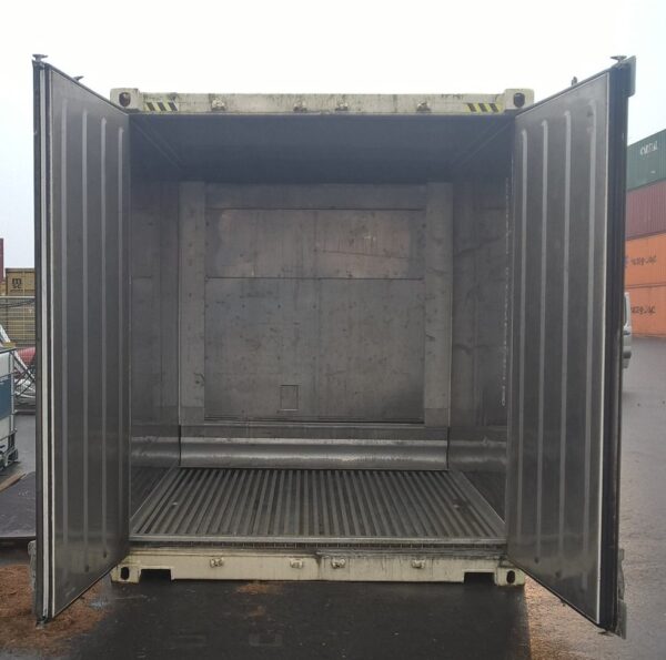 Used 10ft x 8ft 10′ Reefer Container image 2