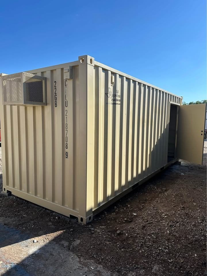 Custom 20ft/40ft Shipping Container – Insulated w/ Electric & Door – Ready to Go! image 0
