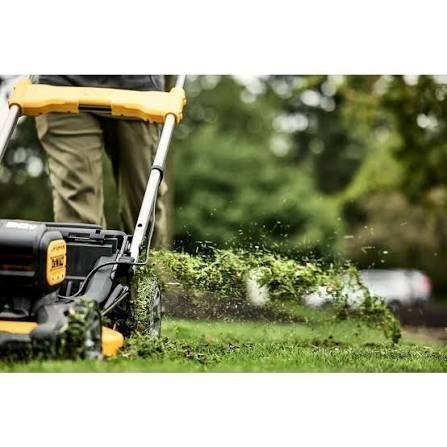 DeWalt dcmwsp256u2 2X20V MAX XR Cordless RWD Self Propelled Mower Kit image 3